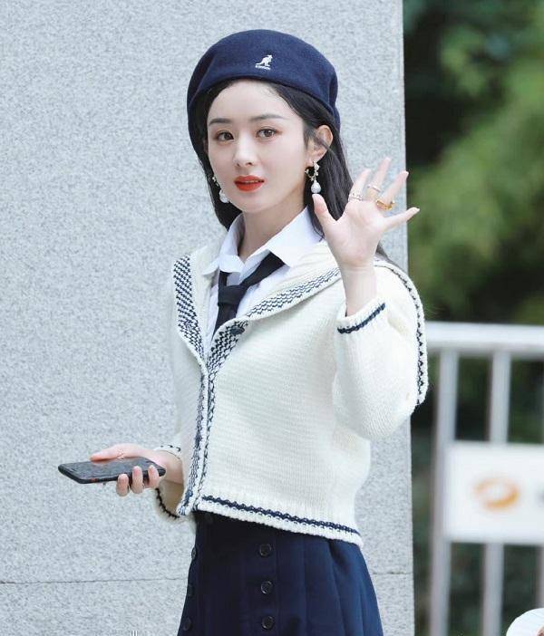 原创太阳女神谢娜回归赵丽颖立捧很给面网友不愧是湖南一姐