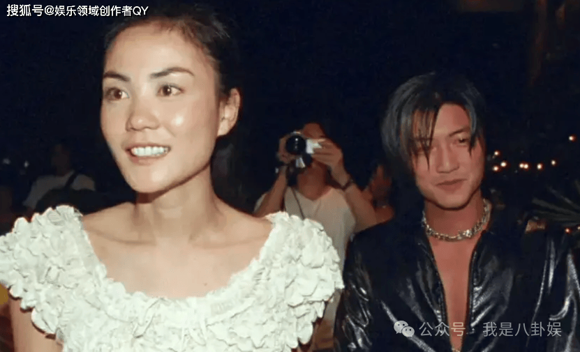 原创谢贤机场疑似接张柏芝母子谢霆锋却与王菲餐厅谈情说爱张柏芝却