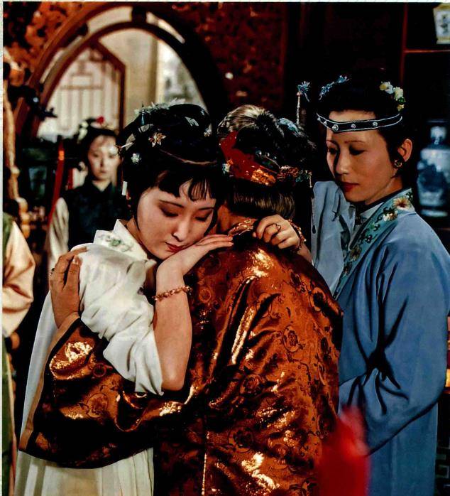 贾探春只用一番话,薛宝钗就溜之大吉了_薛家_贾宝玉_贾府