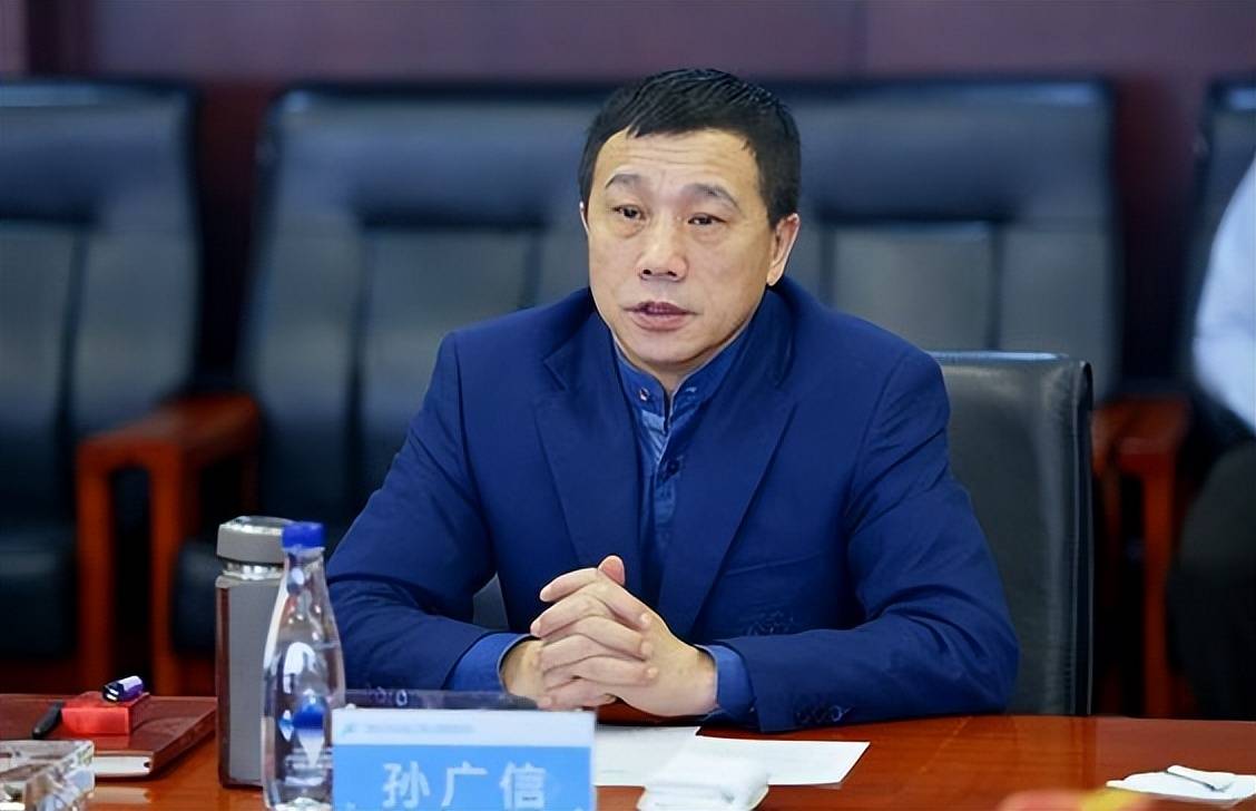 拿了恒大144亿的投资,如今坐拥390亿身家,被誉为新疆李嘉诚_孙广信