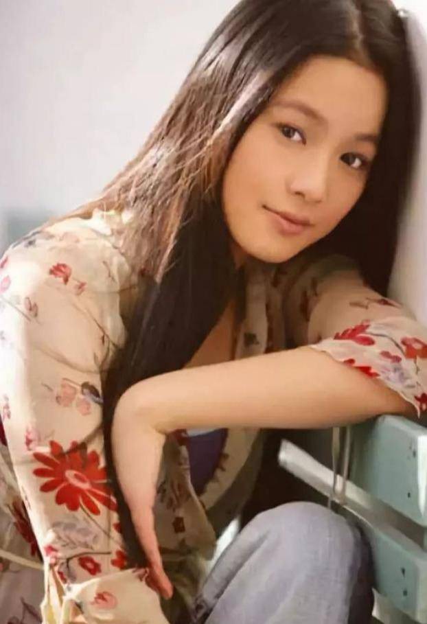 原创周韵靠小三上位脾气还暴却能让姜文宠她十几年凭什么