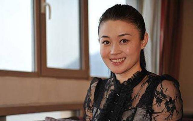 网络上很多人都在为关婷娜的婚事感到担忧,甚至有人说,随着年龄的增长