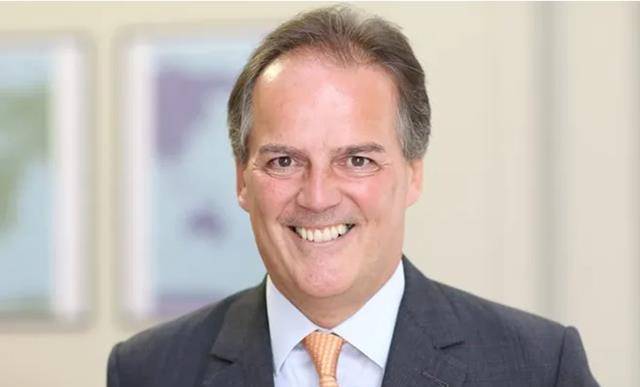 原创不随夫姓婚外情也被原谅为何民众不包容特拉斯