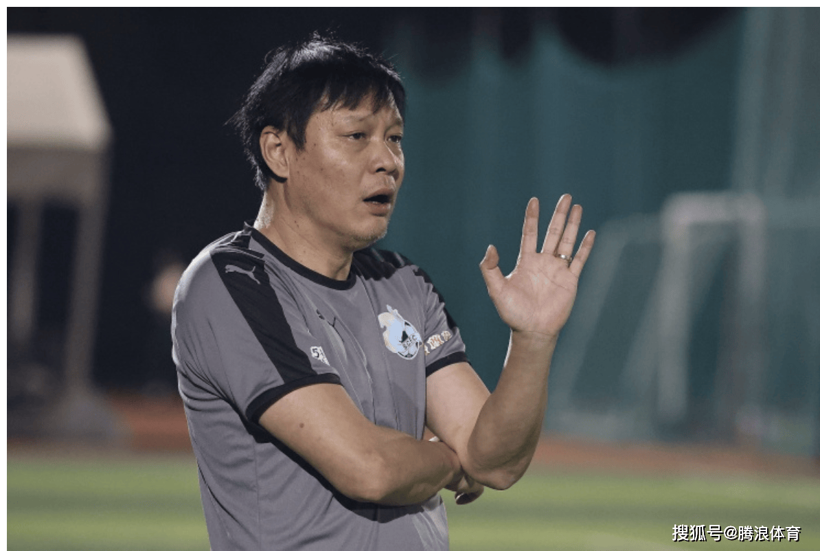 原创冲超没戏辽宁铁人请范志毅执教过去3年都在参加综艺拍戏