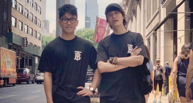 陈坤可谓是双喜临门,儿子陈尊佑回国当哥哥,还带回来一个准儿媳