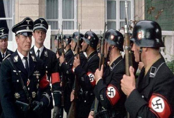 纳粹党服装图片