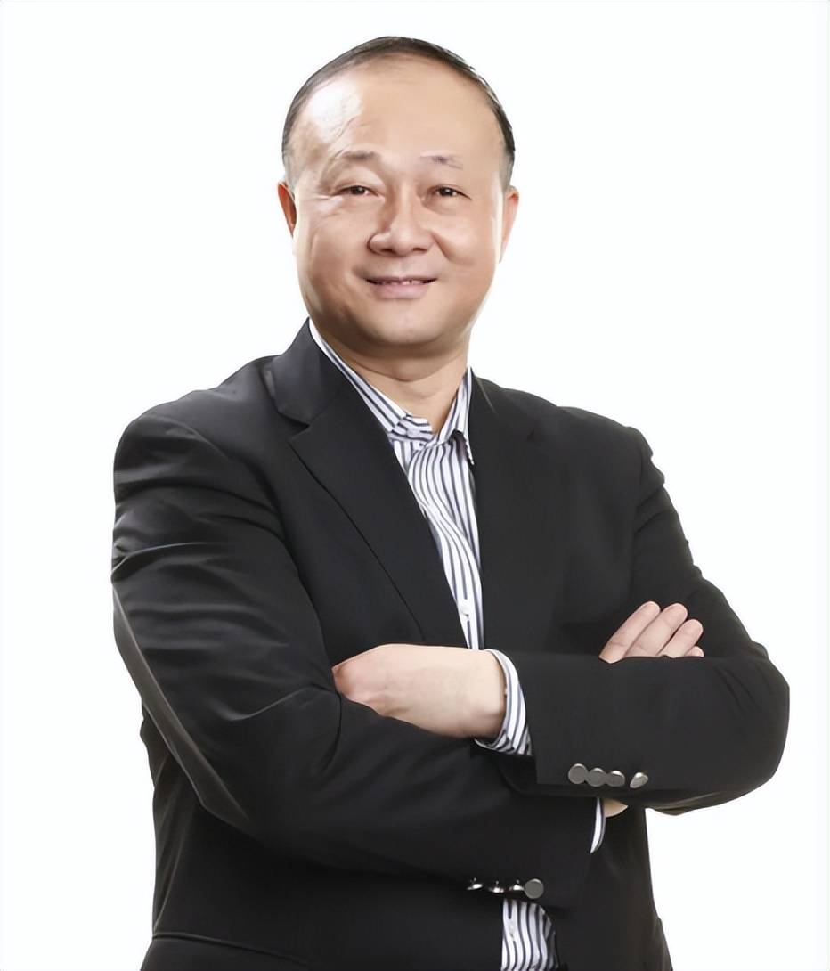 这位潮商是中国彩妆业的鼻祖开创了中国彩妆业的先河