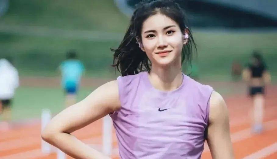 原创中国体坛的十大美女潘晓婷谷爱凌吴艳妮不输给性感名模