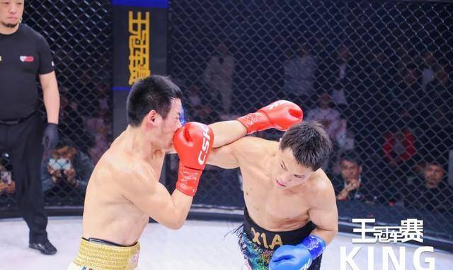 原创王赛重返擂台与全国散打亚军对决首回合降服取胜