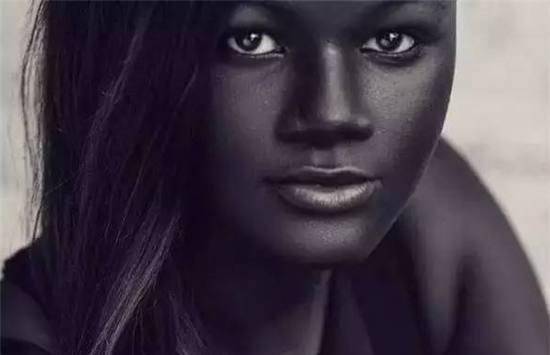 世界上最惊艳的三大黑人女模特看完我想娶个非洲媳妇