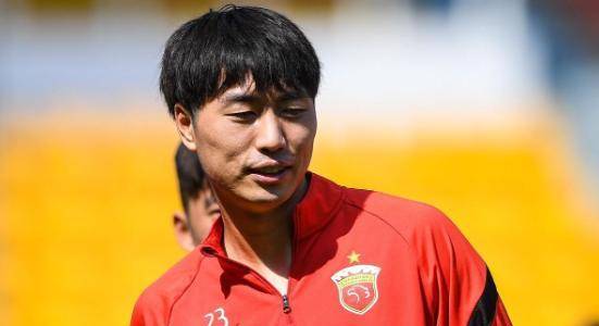 上港将在中超夏窗甩掉两个高薪包袱,或把他俩送到津门虎_傅欢_陈彬彬