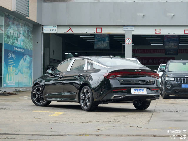 合资家轿实力王,性能舒适兼备,动力竞争凯美瑞,解读起亚k5_搜狐汽车