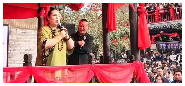 边姐_人们_观众