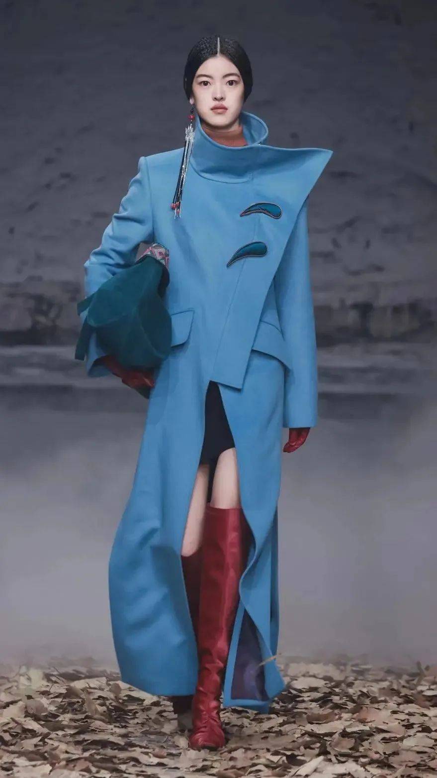 时装lofficiel中国国际时装周上有衣张力的服装长什么模样