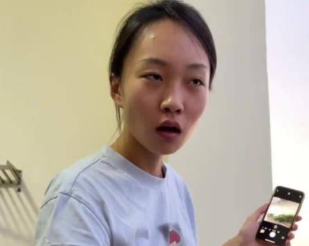 原创邵雨轩被说又土又秃又丑却现身时尚芭莎真是邵氏千金