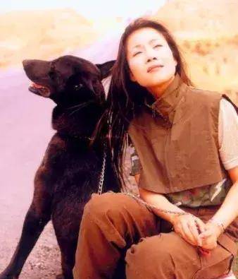 原创隐退15年曾怒摔话筒逼哭那英她的消失是一种悲哀吗