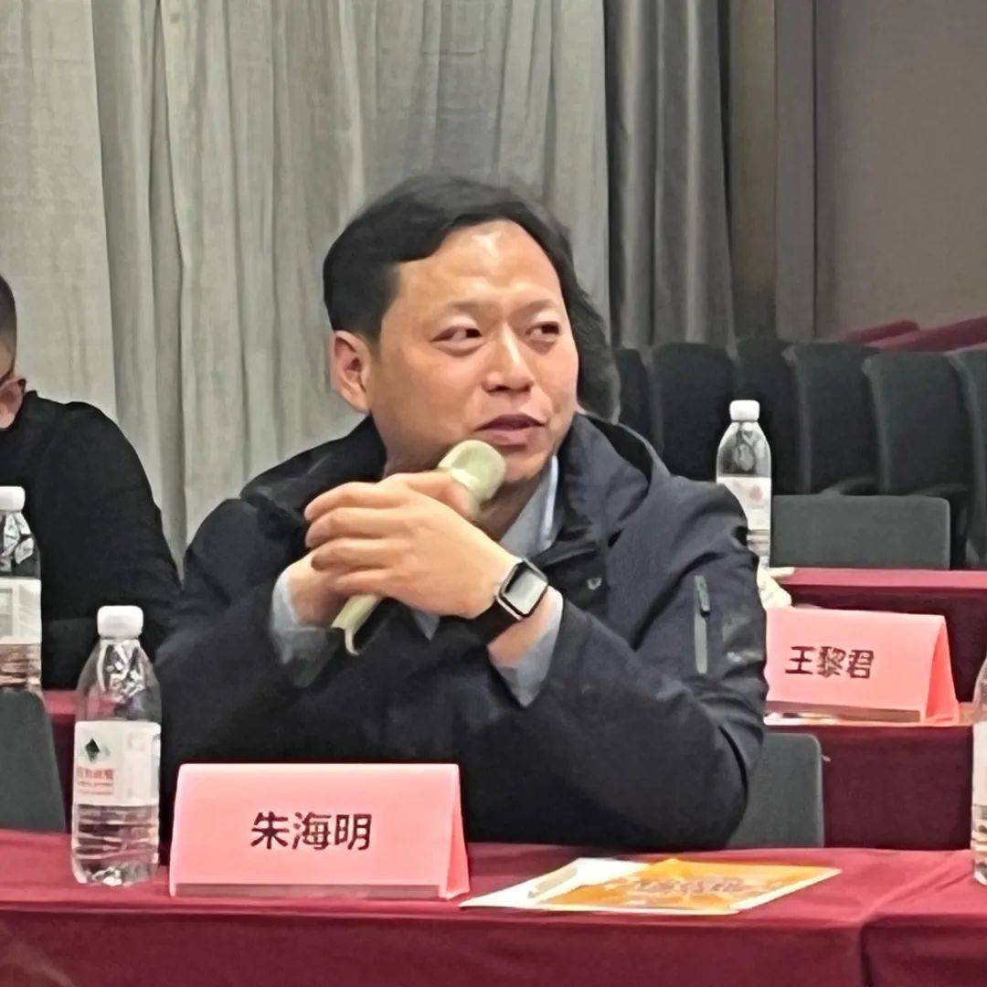 上海筷送信息科技有限公司创始人黄献兴对"黄小递"品牌的运营模式