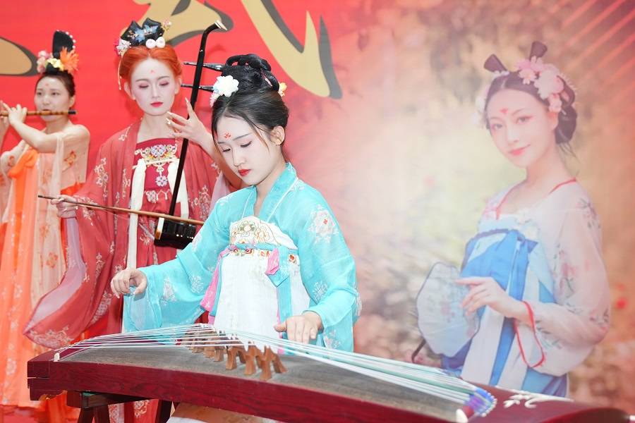 西北首个汉服交易中心落地西安将打造汉服国潮文化新高地