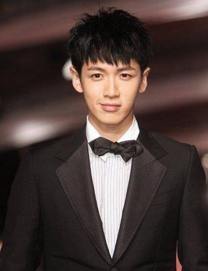 原创他们是人们艳羡的明星为何走上吸毒之路