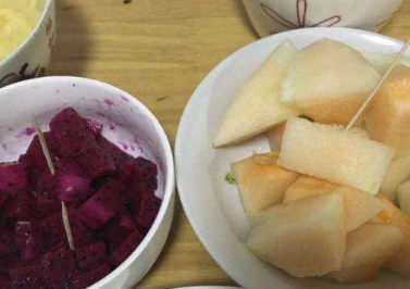 妈妈做的早餐花样还不少看完之后感觉自己不是亲生的