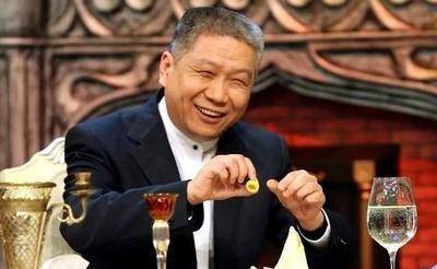 马未都在香港买了一个碗见碗底有一个字假装淡定说不值钱