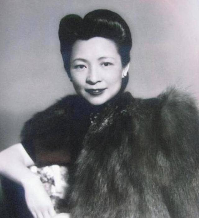 原创唐瑛上海滩第一名媛用英语演绎王宝钏一生惊艳动人