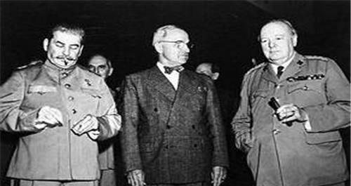 原创斯大林为何非要活捉希特勒当苏联攻入柏林时他真的死了吗