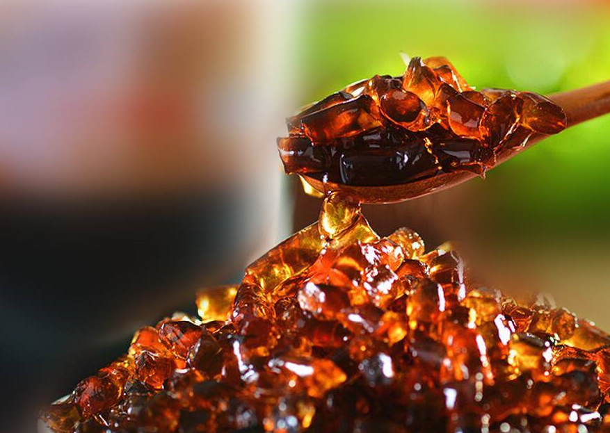 黑糖蕴含着大量的营养物质对肌肤的健康,营养有着独到的功效.
