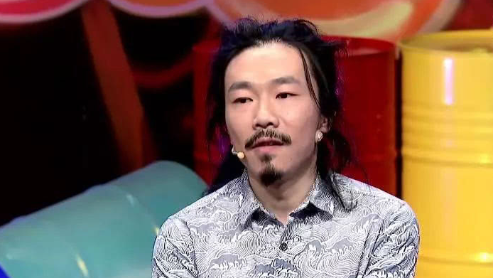 但看过《奇葩说》的人应该都知道,臧鸿飞曾在节目里吐槽婚礼是"私人