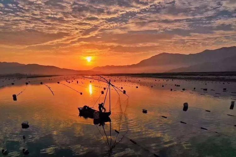 行摄福建土楼舞龙土楼烟花惠安女山腰盐厂浔埔女霞浦滩涂摄影团