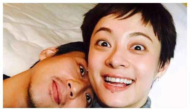 与邓超14年的婚姻中表面强势的孙俪才是被拿捏住的那个人