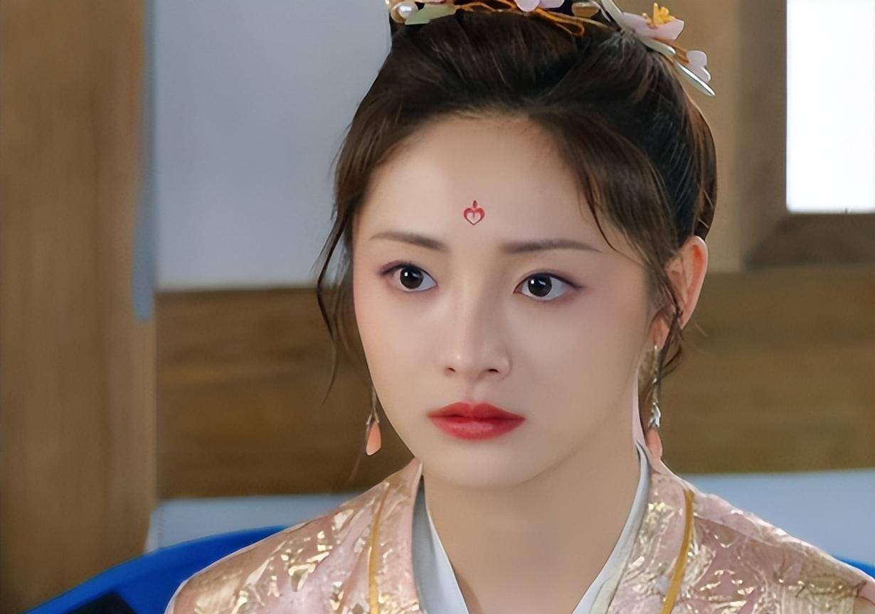 被丑脖子拖累的6位女星,明明有张美人面,换上古装却被狠狠艳压_陈妍希