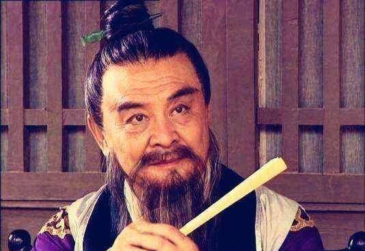 算命术士:你妻子气质非凡,将来必是皇后,此人听完立马带兵造反_郭威