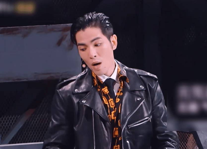 原创我们的乐队演出被强制中止萧敬腾不敢看谢霆锋满是惋惜