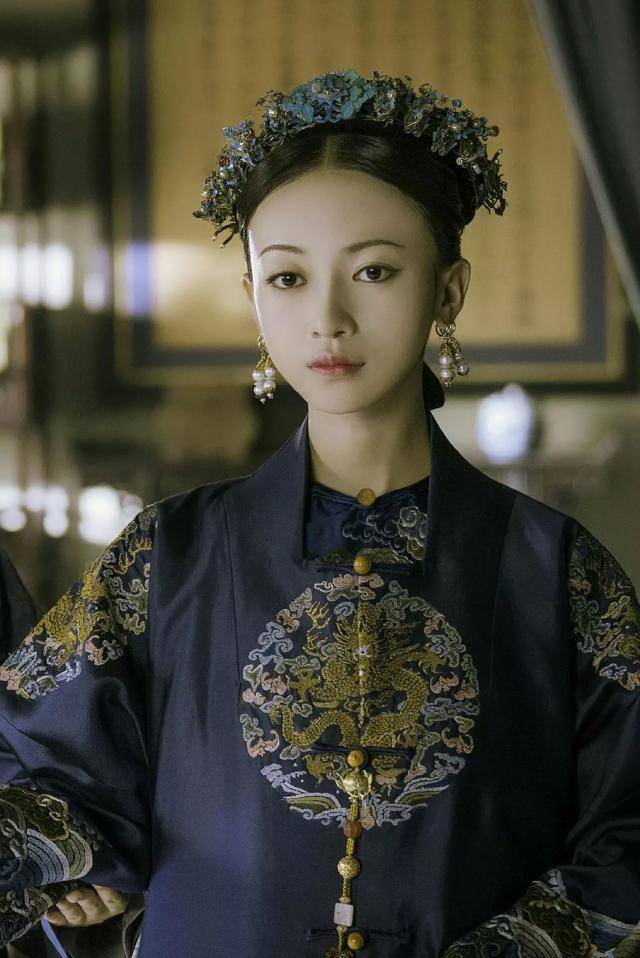 短短三年,魏璎珞从贵人到了妃子,越级这么神速有一