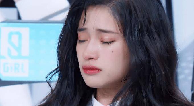 青你2预告段小薇告别舞台黯然神伤的表情令人心疼