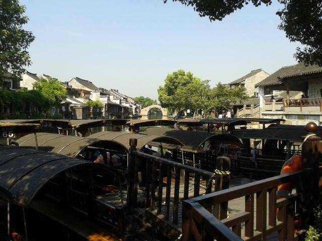 苏州杭州旅游团报价多少划算苏杭自由行还是跟团好