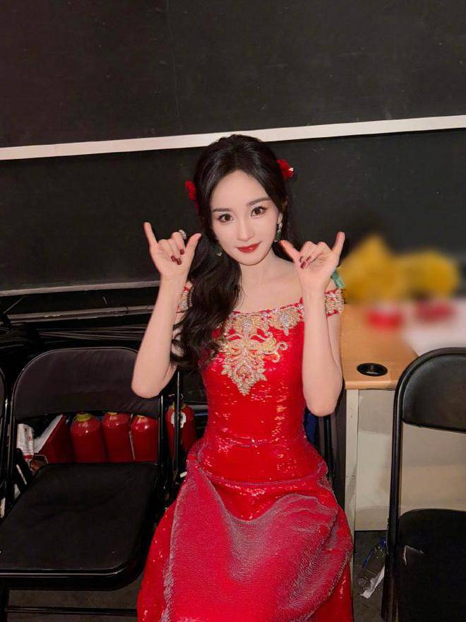 原创杨幂自曝想学画画的愿望被父母扼杀因刘亦菲黄晓明而选择北电