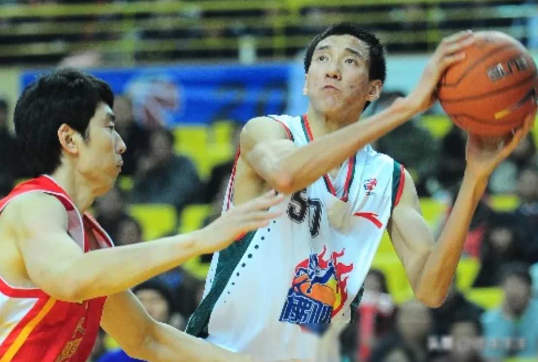 国产诺维茨基传奇一人一队!_郑准_广州_本赛季