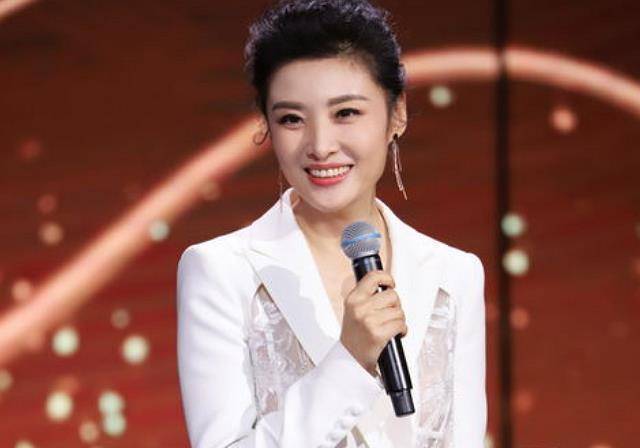 原创声临其境成最惨综艺观众席仅一人为丁文山的敬业点赞