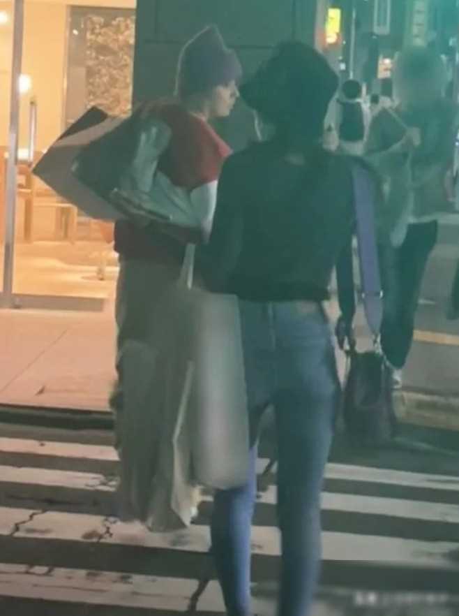 新婚四个月,堂本刚与妻子同框,不戴口罩无惧路人认出_组合_kinki_kids