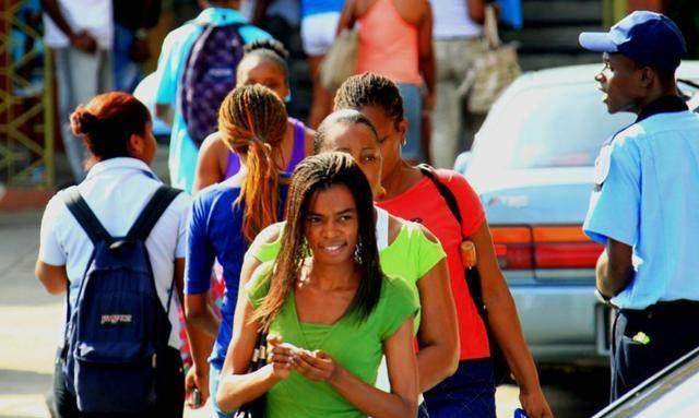 此国由24个岛屿组成,存在4年后,分裂成9个国家_群岛_独立_人口