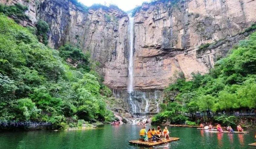 八里沟位于新乡市辉县境内,它是一座面积庞大的自然旅游景区,总面积有