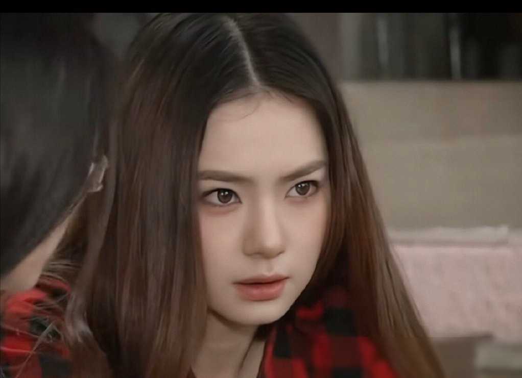 为什么戚薇老的那么快啊!早期甜美迷人的模样去哪儿了?