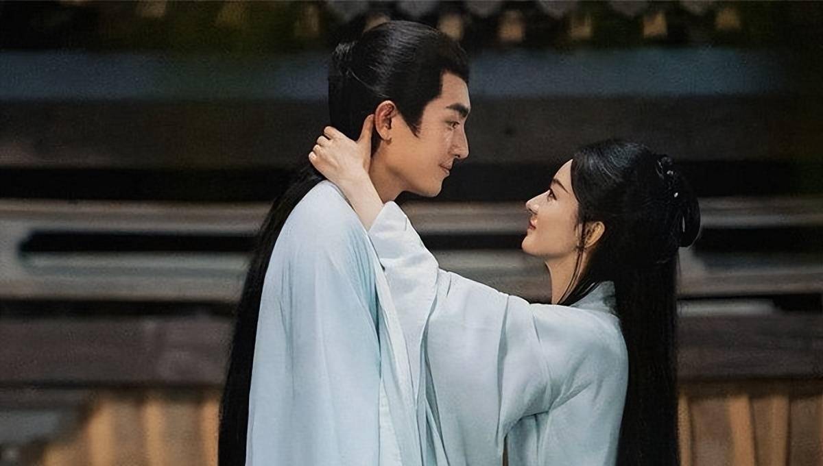 赵丽颖的颜值依然抗打,将她十年前的剧照和现在的照片进行对比,发现