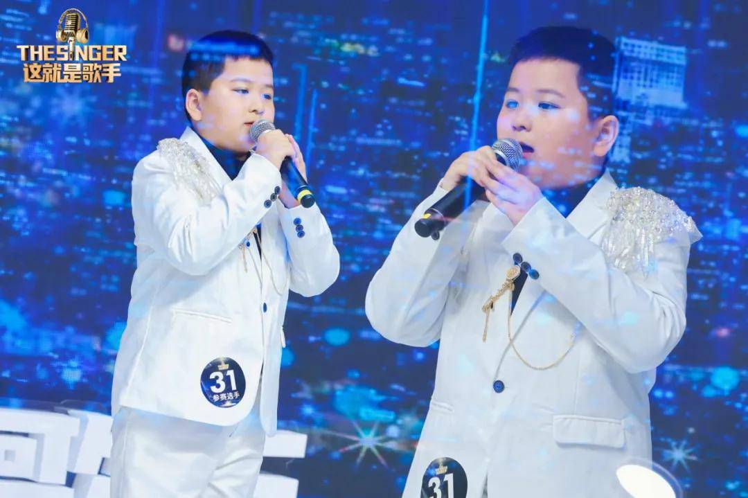 歌手专访祝贺肖正浩荣获本届这就是歌手最受欢迎歌手荣誉称号