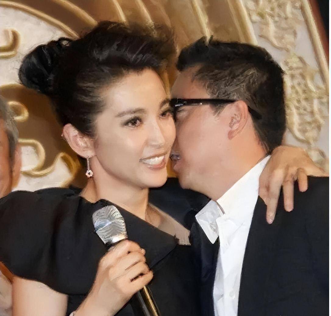 爱情"丰富"的7位女星,各有各的故事,一个比一个精彩_周迅_王菲_李冰冰