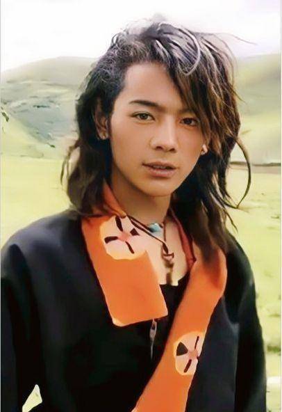 原创丁真珍珠般的甜野男孩未来可期