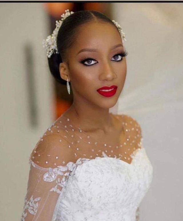 尼日利亚总统独子娶妻19岁新娘是土王之女彩礼花1200美元