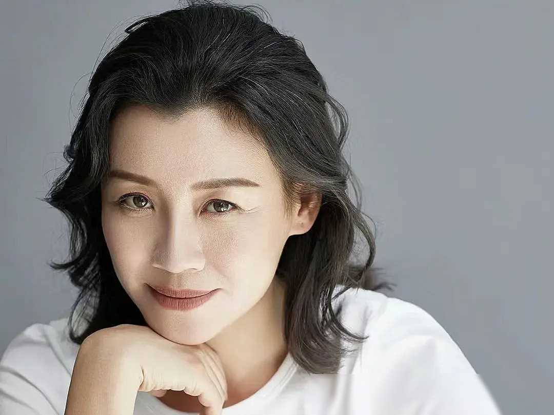 刘琳:梅婷助其走出低谷,四婚导演弃之,如何逆袭人生?